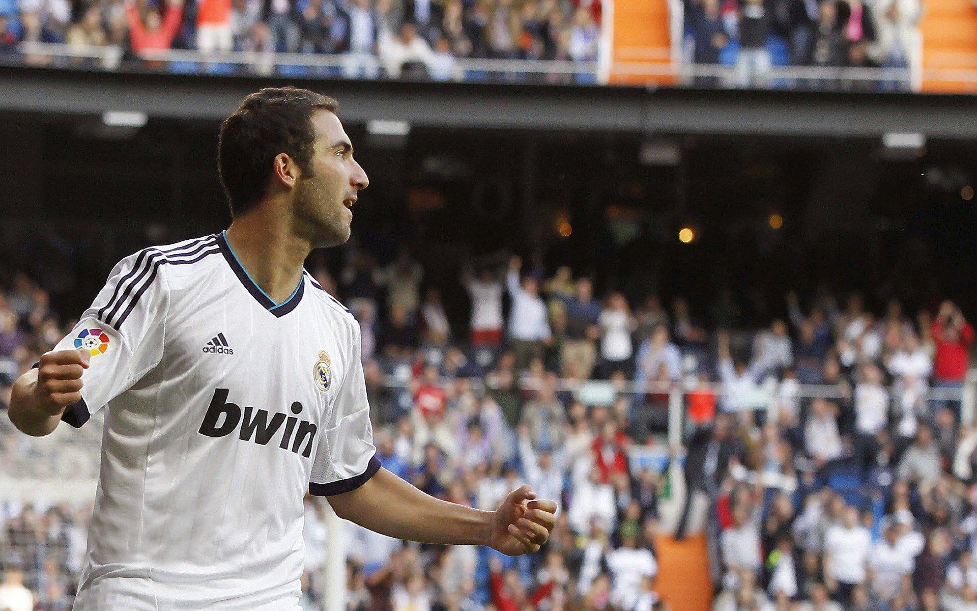 英媒曝曼联重磅交易计划,拉什福德+现金换维拉神锋沃特金斯,战术重组或成赛季转折点