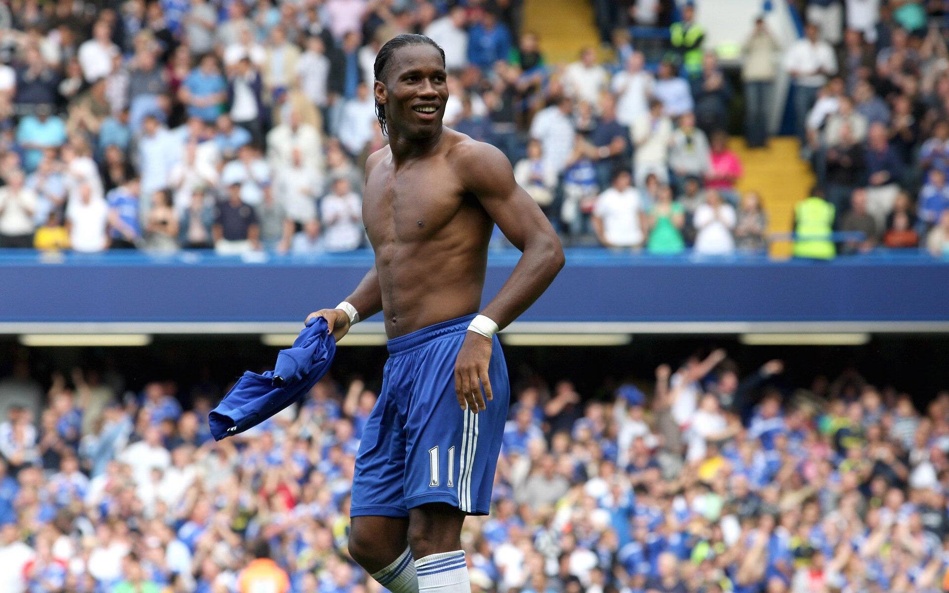 十年流转,绿茵重逢,拉莫斯与J罗的墨超奇缘