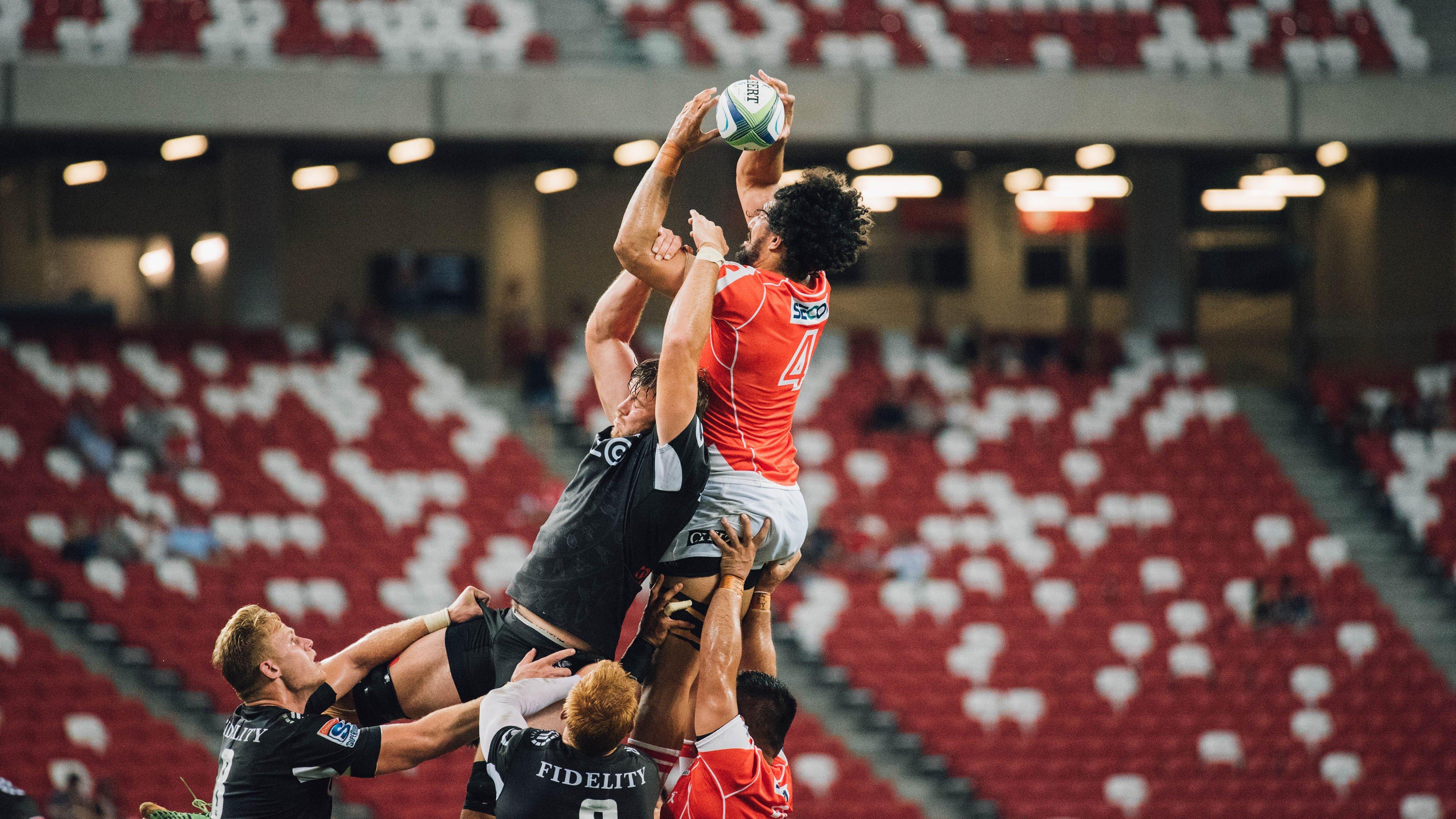 半场战报，波神15+6扛起进攻大旗，班凯罗14+7紧追不舍，绿军主场暂领先魔术3分